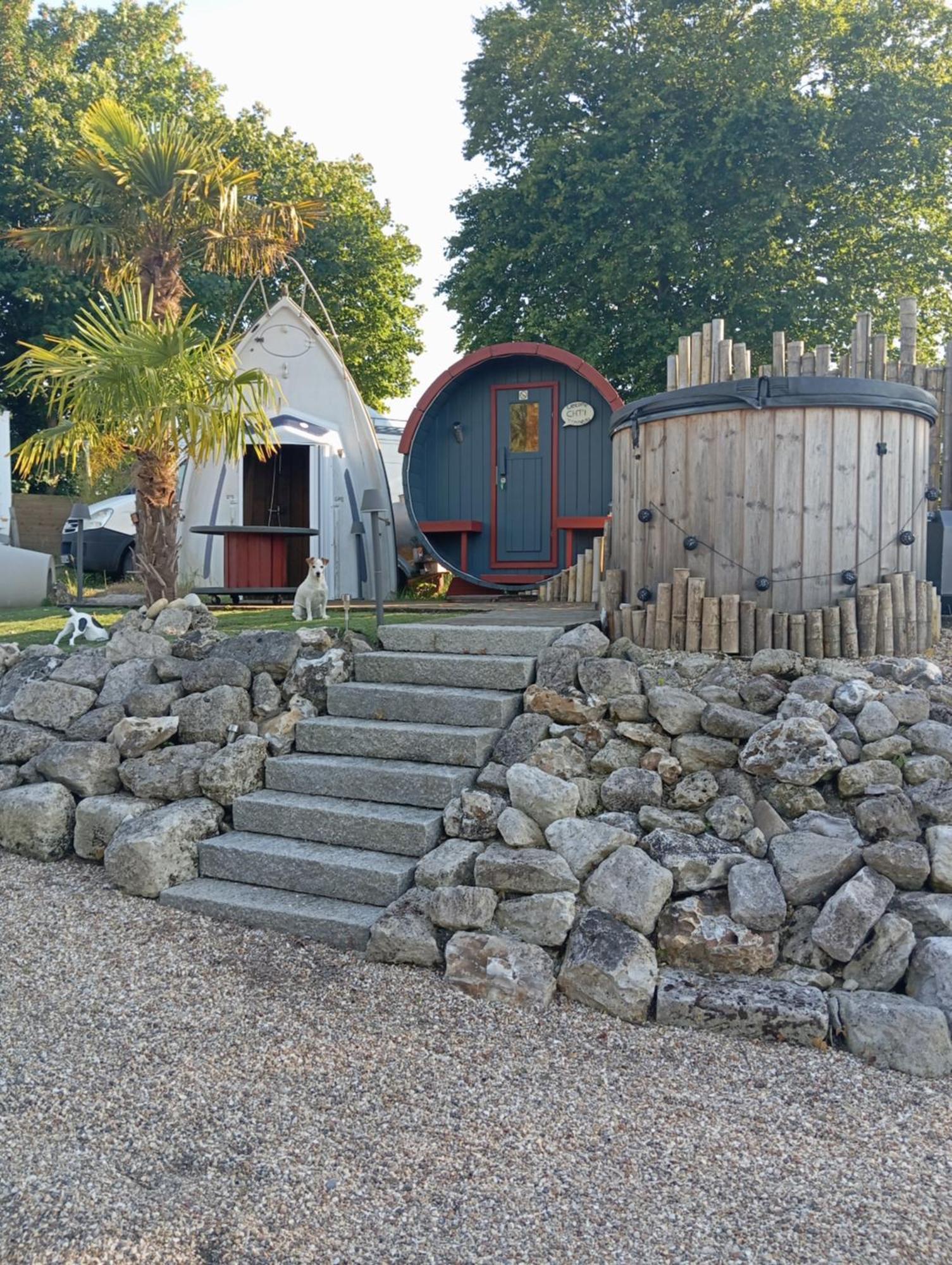 Ch'Ti Tonneau Hotel La Neuville-du-Bosc Exterior foto